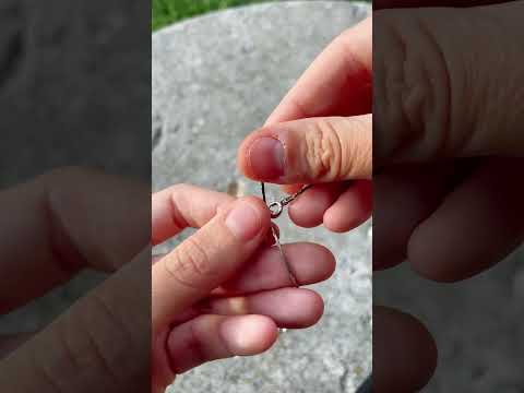 Non riuscite a inserire un ciondolo in una collana?Ecco un trucchetto! #gioielli