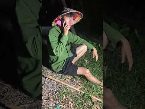 Cậu bé hư nhại theo người khác #shorts