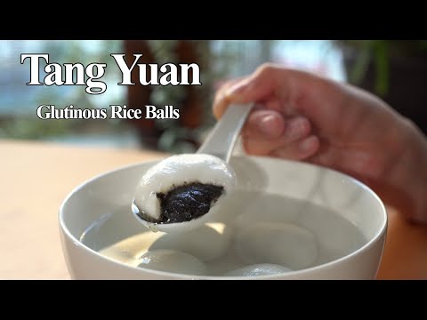 Tang Yuan (黑芝麻汤圆) | Chinese Glutinous Rice Balls with Black Sesame