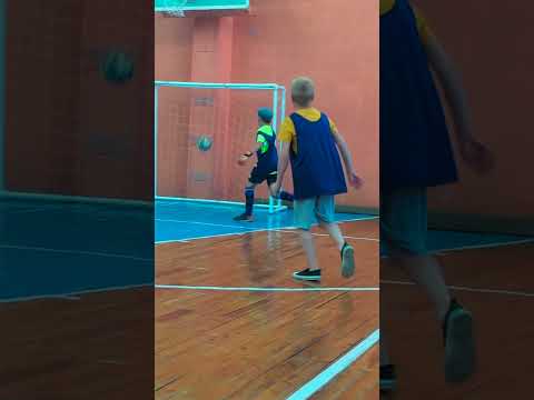 Довел до слез своего товарища , забив курьёзный автогол 😄 #football #гол #футбол #goal #юмор #прикол