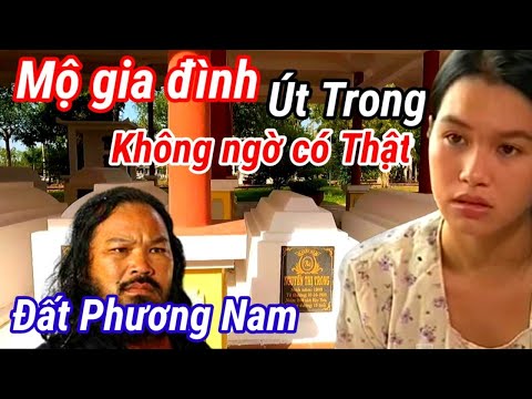 Viếng Mộ Chị út Trong Anh Em nhà Mười Chức phim Đất Phương Nam