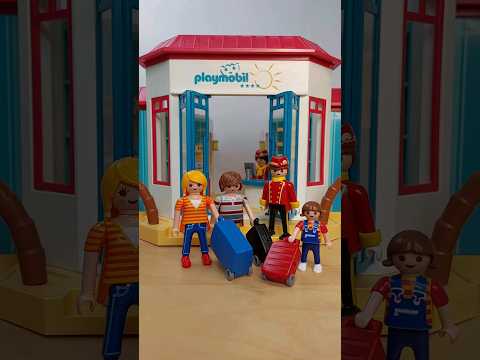 Spiel mit @Familie_Klickmann #playmobil #playmobilfamily #retrogaming #hotel #travel #familytime