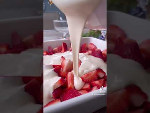 Fresas con Crema recipe