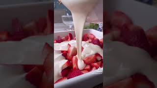 Fresas con Crema recipe