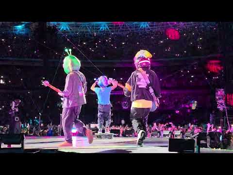 Coldplay - Infinity Sign & Something Just Like This - Live in London,Wembley Stadium 6/9/2025 (4k)