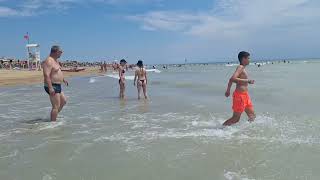 THE BEST 💯🇮🇹 ITALIAN BEACH IN BIBIONE WALKING TOUR 😎⛱️ SUMMER DAY #beach 