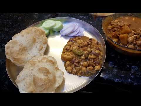 Ghoroa Style Chicken Keema diye Channa Masala Recipe - Bengali Home Kitchen