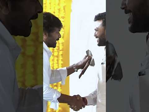 మెగాస్టార్ చిరంజీవి గారు మరియు సూపర్ స్టార్ రజనికాంత్ గారిని ప్రమాణస్వీకారం వేదిక పై కలవడం జరిగింది.