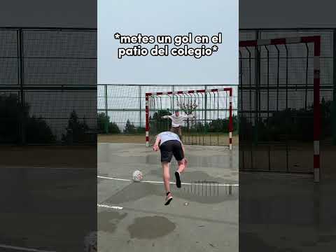 CUANDO METES UN GOL EN EL PATIO DEL COLEGIO ⚽️ #shorts