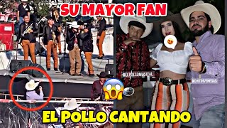 el pollo se sube al escenario a cantar asi reacciono chitin venegas
