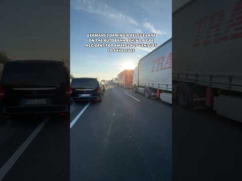 This ONLY happens on the GERMAN AUTOBAHN😳🙏🏻 #accident #autobahn #traffic #cars #germany