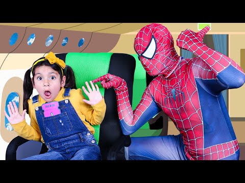 ¡Hulk, Thor y Spiderman en el avión de Ellie! 🛫🤣