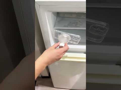 Homemade mobile phone cooling device, the phone does not get hot and can be used as a stand. I n