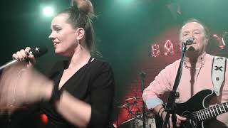 Marta Jandová & Petr Janda - Otázky - Slzy tvy mámy