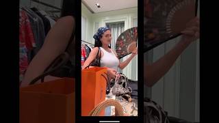 Kylie jenner shopping #kardashians #kyliejenner