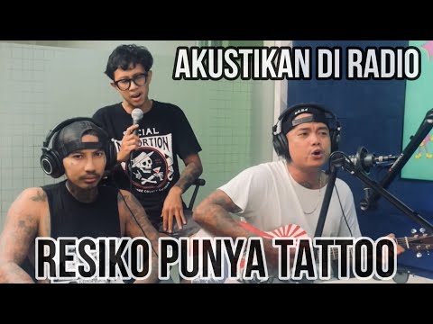 Fandem Fay bernyanyi Resiko Punya Tattoo di Radio Pro2 Semarang bersama @tradisigilapunx  !!!