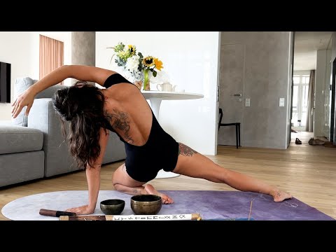 HOME YOGA & GYMNASTICS EXERCISE