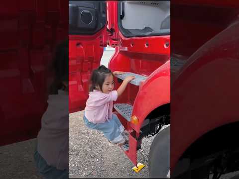 The girl stole the truck keys and brought them back 😯