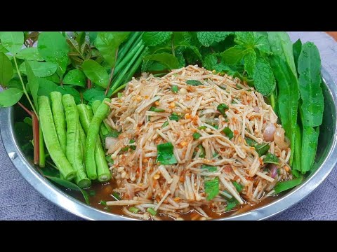 #ซุปเห็ดเข็มทอง  แซ่บนัว กินกับข้าวเหนียว ไก่ย่าง หมูย่าง อร่อยแซ่บมากๆเลยค่ะ
