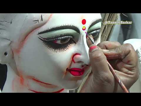 Mesmerizing Eye Drawing Of Kumartuli Saraswati Idol By The Young & Talented Artist Susmita Rudra Pal