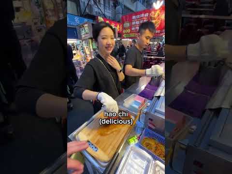 $6.25 pork roll in Taiwan 🇹🇼 #taiwan #taipei #taipeitaiwan #streetfood #taiwanfood