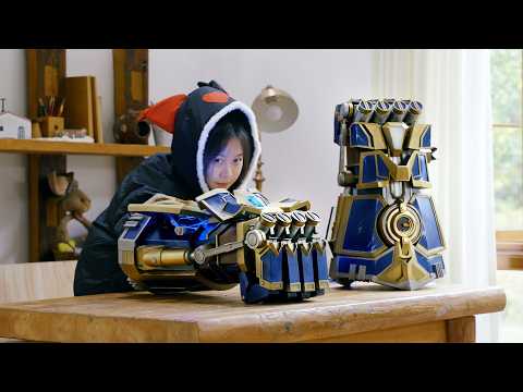 I made a set of Vi's Movable Hextech Gauntlets From "League of Legends!"