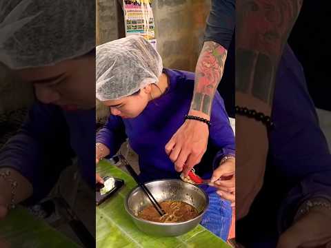 💃Mì Cay - Spicy noodles 🙋‍♀️👍🤣#shortvideo #trendingshorts #comedy