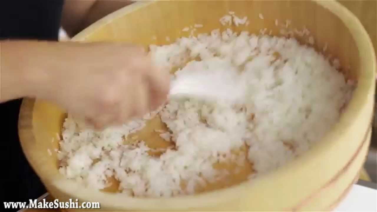 How to Cook Sushi Rice in a Pot