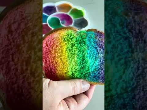 The most vibrant painted toast. #morningswithmom #kidsbreakfastideas
