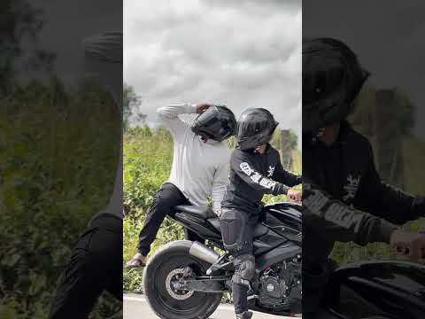 Bacha gaya😂#ns200 #trending #automobile #ktmbike #youtube #explore #foryou #subscribe #funny #bajaj