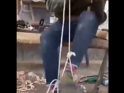 மர துப்பாக்கி~Mini Wood Toy-Woodworking Art Skill / Wood Handcraft/Wood Carving/#short#trending