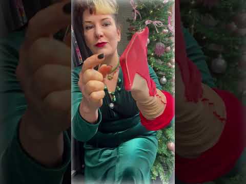 How to Darn Stockings with Katie! #vintagefashion #darning #sewing #crafts #stockings #retro
