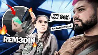 ENCONTREI ESTIMULANTE NO CARRO DELE!