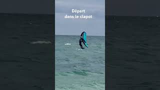 Départ en wingfoil dans le clapot !