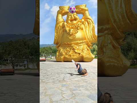 आज सभी स्टैचू को फुटबॉल से फोड़कर देखते हैं 😮😮 #shorts #viral #shortsvideo