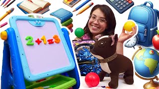 Chocolate va a la escuela y aprende lectura y matemáticas
