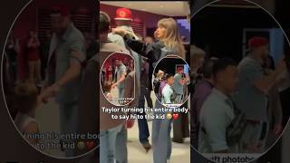 Watch what Taylor did when Travis ignored a fan 😱 #TaylorSwift #TravisKelce #NFL #Shorts