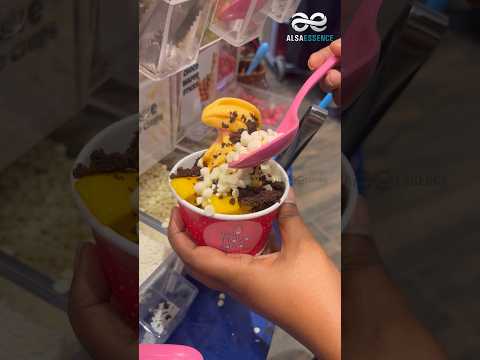 Honey Rose-ൻ്റെ Icecream free ആയി Lulu Mall-ൽ #shortsvideo