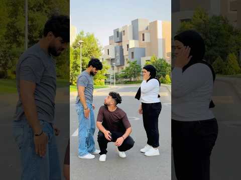 خاينه😂