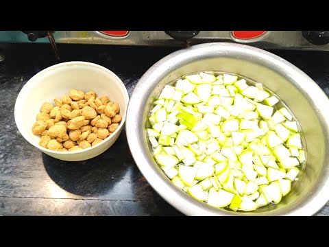 सोयाबीन लौकी की ऐसी जोरदार रेसिपी खा के उंगलिया ही नहीं प्लेट भी चाट चाट के खायेंगे लगेंगेLaukiSabzi