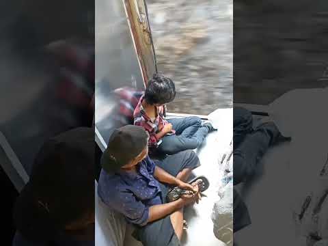 Railway Gard job ? #railway #indianrailways #facts #train #trainvideos #rail #shorts #viral #india