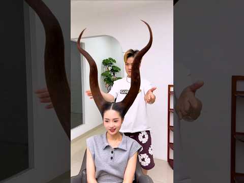 How does this guy shape girls' hair? #shorts