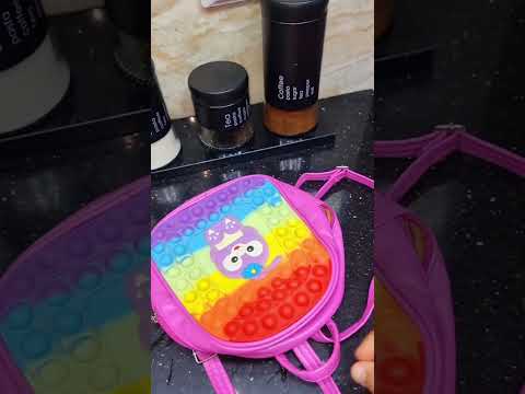 موكا مش عاوزه السندوتشات في لانش بوكس عاوزه جوه الشنطه