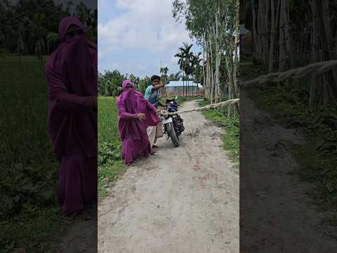 Pulling a rope with a motorcycle. #funnyvideos #funny #comedyvideos #comedy #shorts #reels
