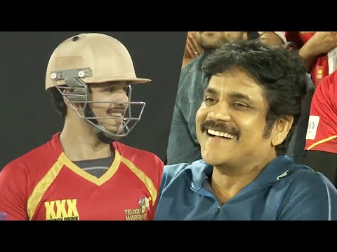 Nagarjuna Feels Proud Of Akhil Hitting Extraordinary SIX Shot | #TeluguWarriors Vs #ChennaiRhinos