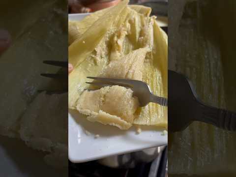 Receta de los uchepos. ( tamales de maíz tierno)