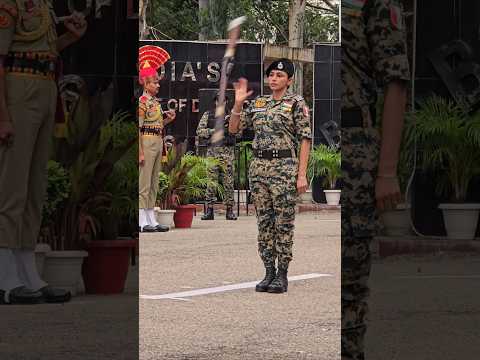 Behind the uniform👮🏻‍♀️ is a daughter👧🏻 #bsf #beti #daughter #shortvideo #shorts