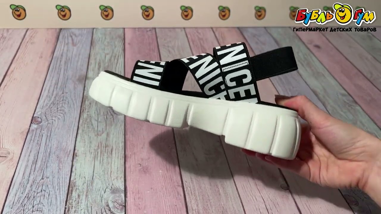 Сандалии Barbaris с широкими эластичными перетяжками и надписями черные - видео