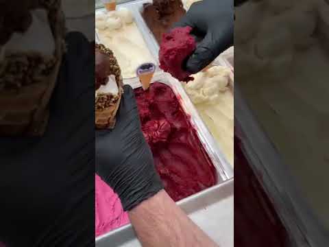 Ücretsiz Reklam Alaçatı’da sizce topu kaç TL olmuştur? Alaçatı Selanik Pastanesinin destekleriyle