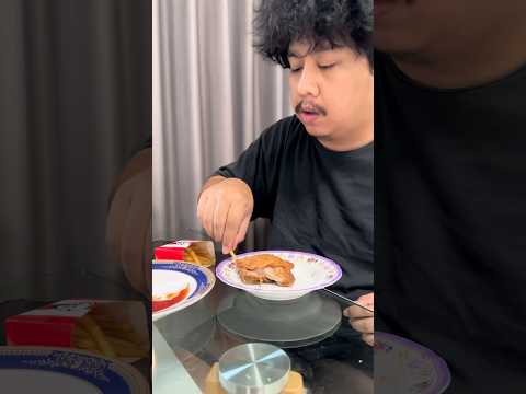 หนังไก่ทีเด็ด #พ่อลูกเล่นเกม #คนไทยเป็นคนตลก #ฮาๆ #ตลก #แกล้ง #กิน